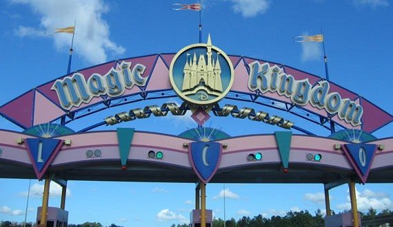 Magic_Kingdom_Entrance_Sign_mWLSsv.jpeg.jpg